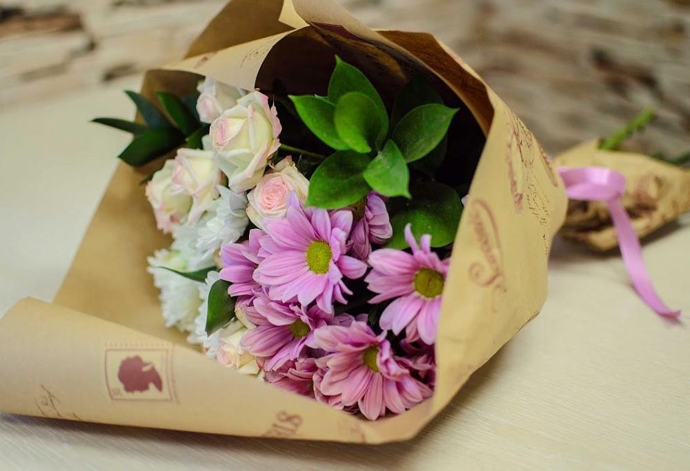 Букет цветов из: Розы и Хризантемы в Ноябрьск