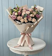 Букет цветов из:  Розы и Лизиантусы в Ноябрьск