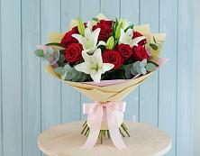 Букет цветов из:  Лилии и Розы в Ноябрьск