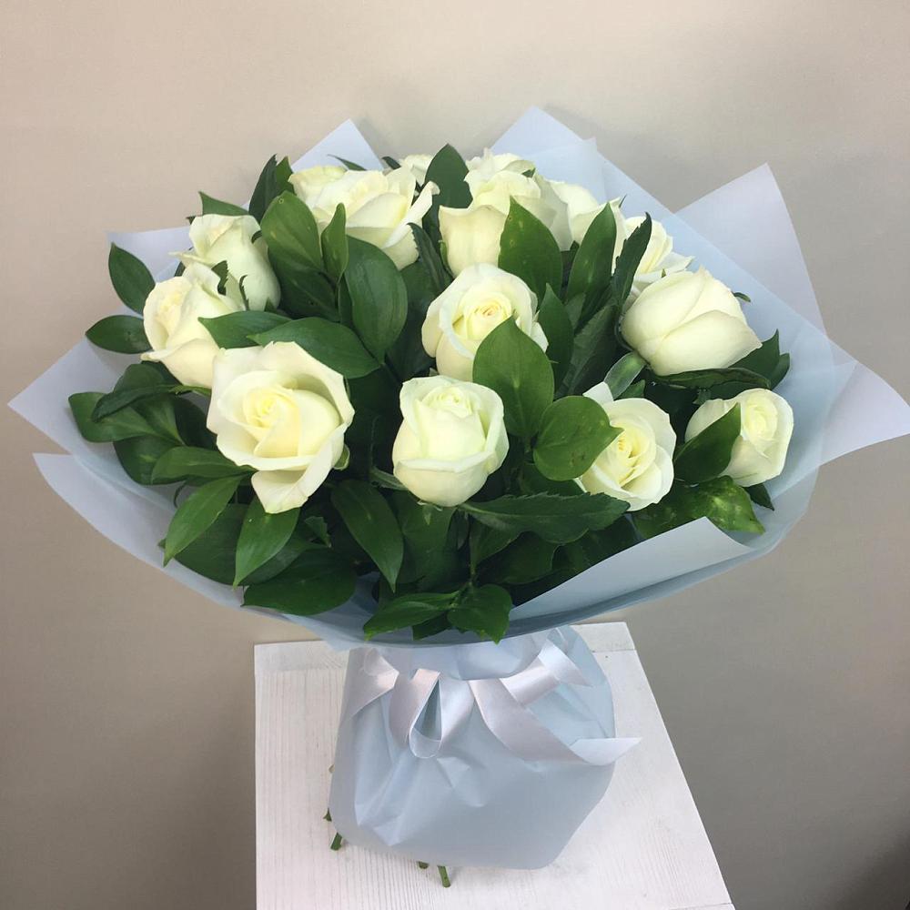 Букет 15 Белых роз Проуд в Ноябрьск