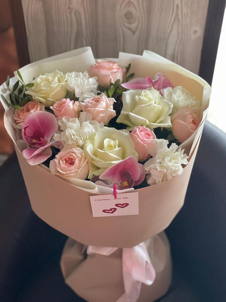 Букет цветов из: Орхидеи, Розы и Гвоздики в Ноябрьск