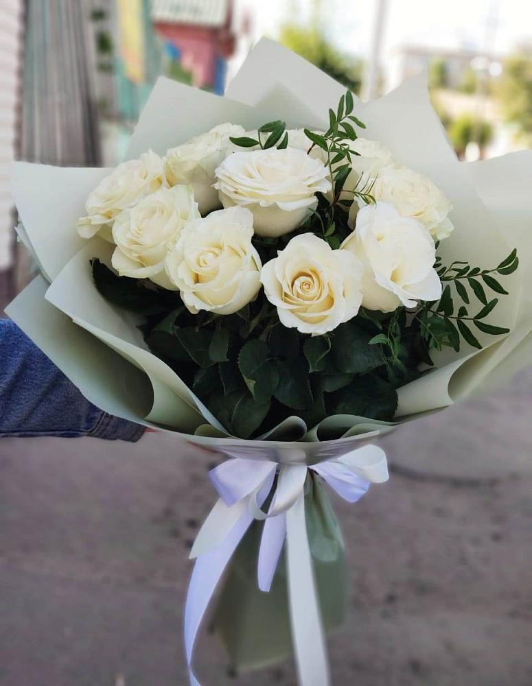Букет Белые розы Проуд в Ноябрьск
