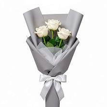 Букет 3 белые розы в Ноябрьск Букет 3 белые розы в Ноябрьск