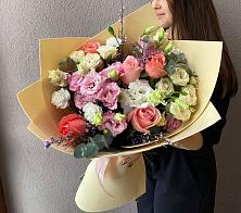 Букет цветов из:  Розы, Лизиантусы и Гвоздики #REPLACE_PRED# Ноябрьск
