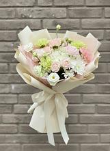 Букет цветов из:  Гвоздики, Розы, Лизиантусы и Хризантемы в Ноябрьск