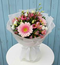 Букет цветов из:  Герберы, Альстромерии и Лизиантусы в Ноябрьск