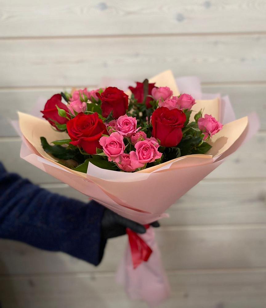 Букет цветов из: Розы в Ноябрьск