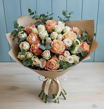 Букет цветов из:  Альстромерии и Розы в Ноябрьск