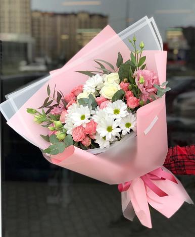 Букет цветов из: Розы, Лизиантусы и Хризантемы в Ноябрьск