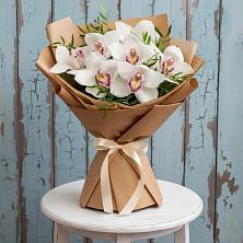 Букет Белые орхидеи в Ноябрьск Букет цветов из:  Орхидеи и Розы в Ноябрьск