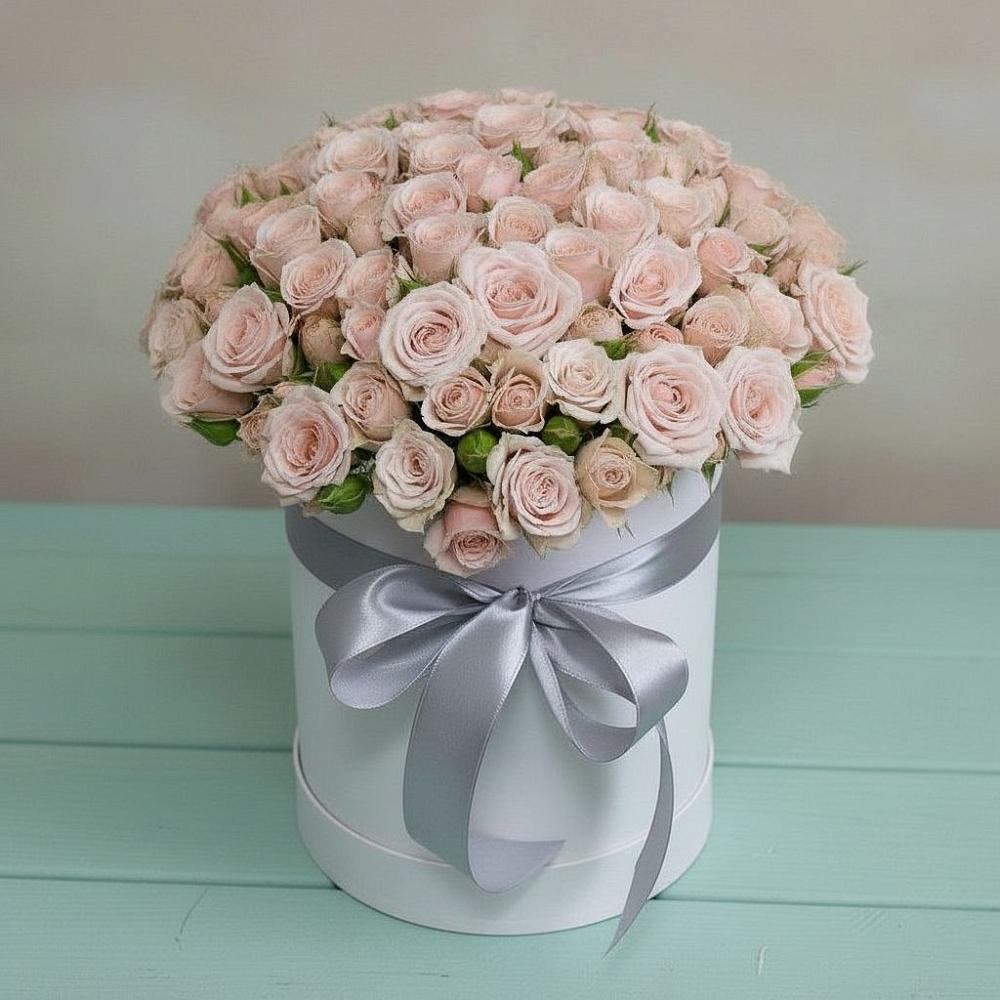Композиция утонченная красота в Ноябрьск Цветочная композиция из Розы в шляпной коробке в Ноябрьск